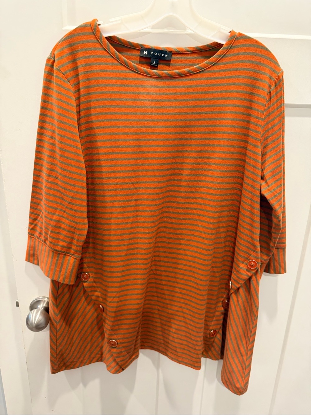 N Touch Striped Tunic Top Large Burnt Orange Taupe 3/4 Sleeve Button Accent